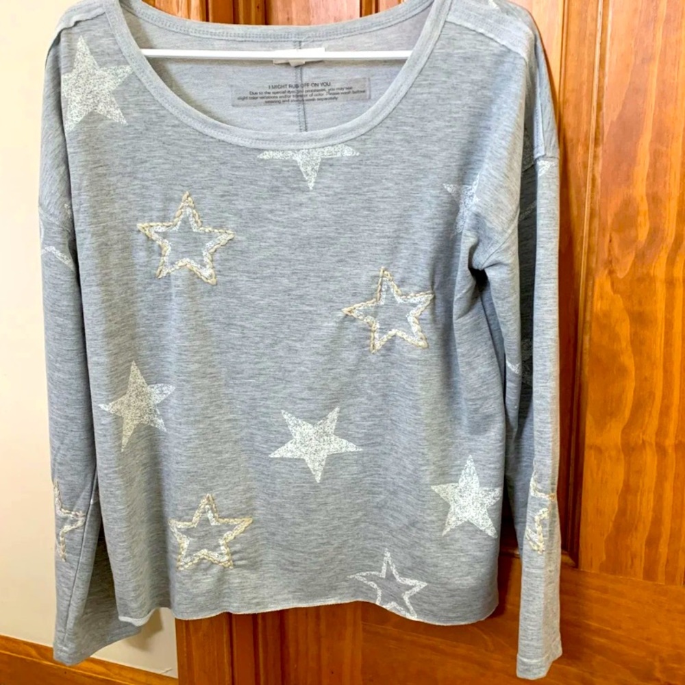 Casual grey top